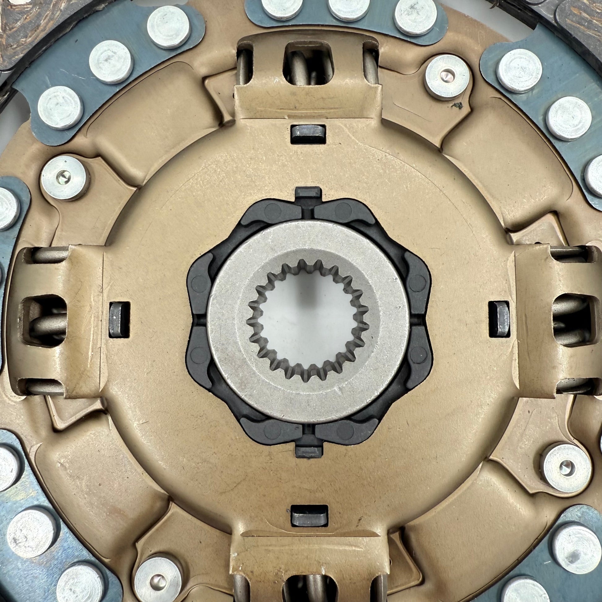 Clutch Disc For Isuzu NPR NQR 4BD2 3.9L 4HE1 4.8L 21T M/T MXH MXA MSA 94 - 04 - GoTrucky