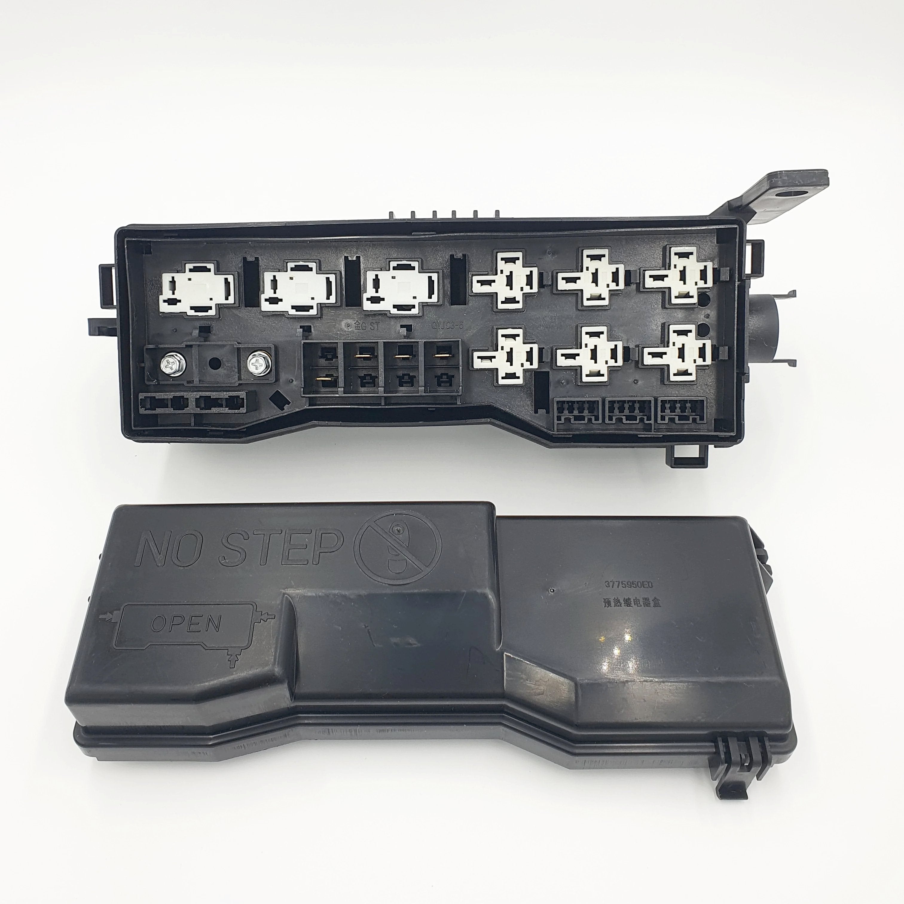 Fuse Relay Box + Cover for ISUZU NPR NQR NPR - HD NRR 94 - 07 - GoTrucky