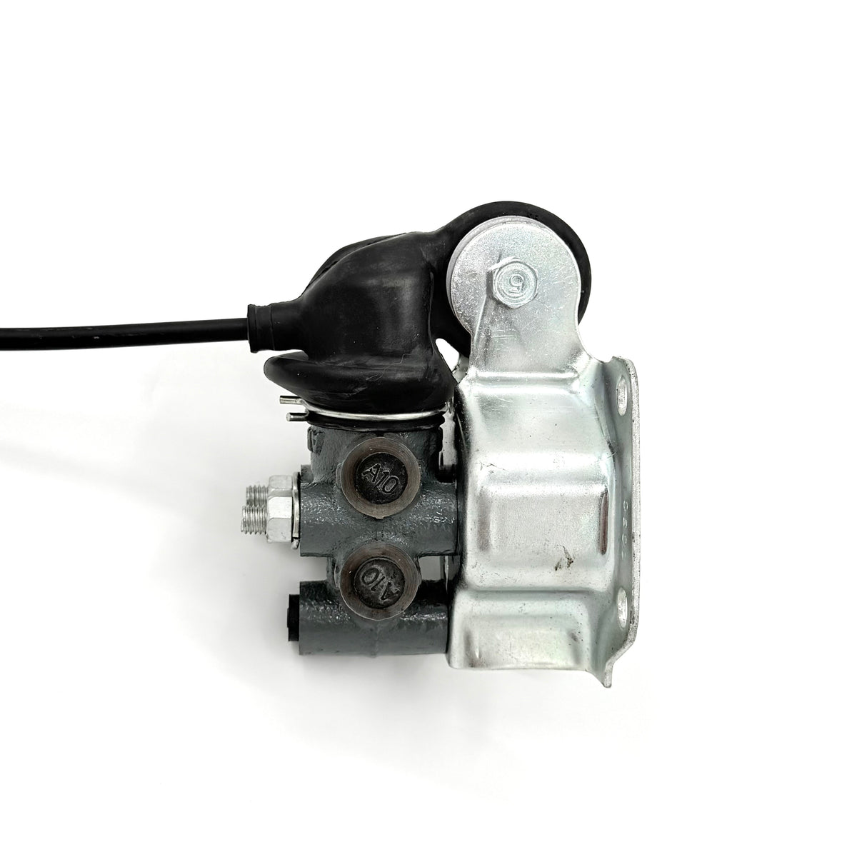 Brake Valve Asm Load Sensing Proportioning For ISUZU NPR HD NQR NRR 1986-2007 OEM - GoTrucky