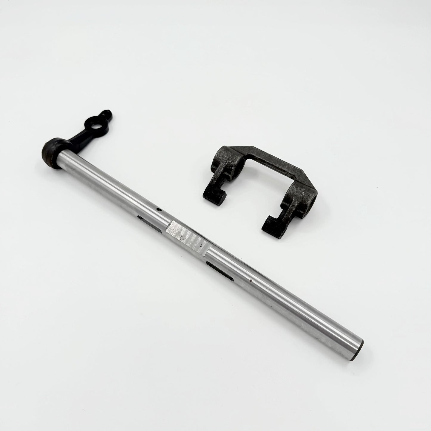 Clutch Shaft + Fork Shift + 2 Bearing + 2x Seal For ISUZU NRR NQR NPR NPR - HD MZZ6 4HE1 4.8L 4HK1 5.2L 02 - 13 - GoTrucky