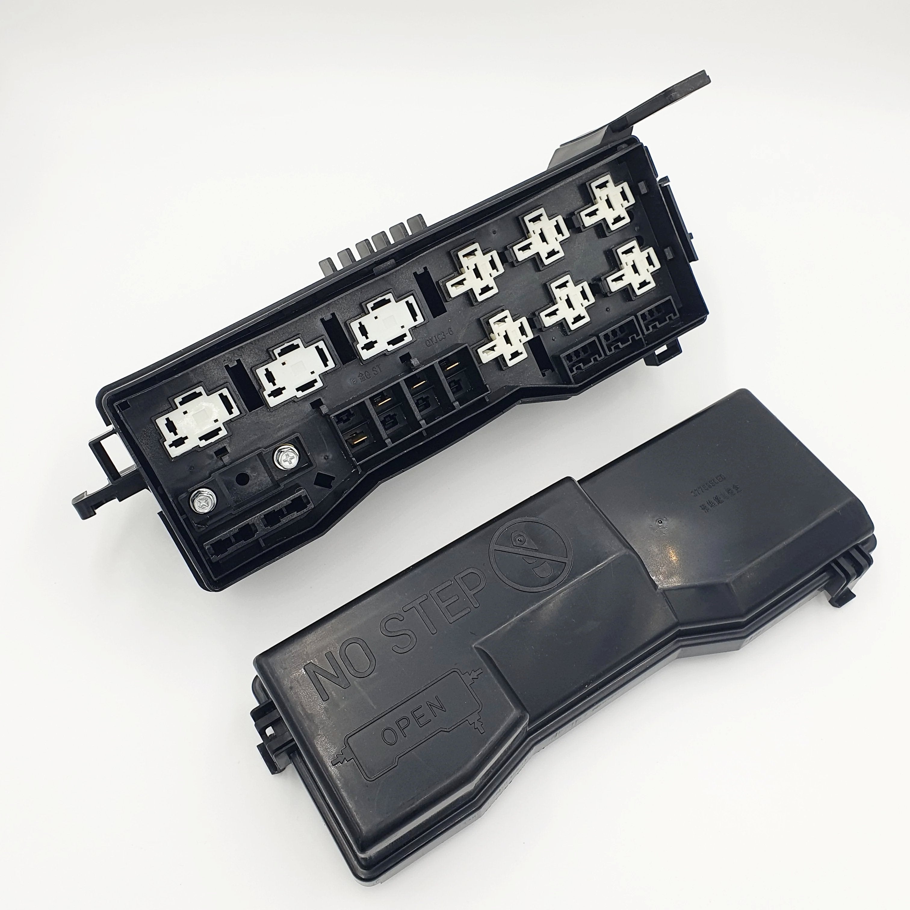 Fuse Relay Box + Cover for ISUZU NPR NQR NPR - HD NRR 94 - 07 - GoTrucky