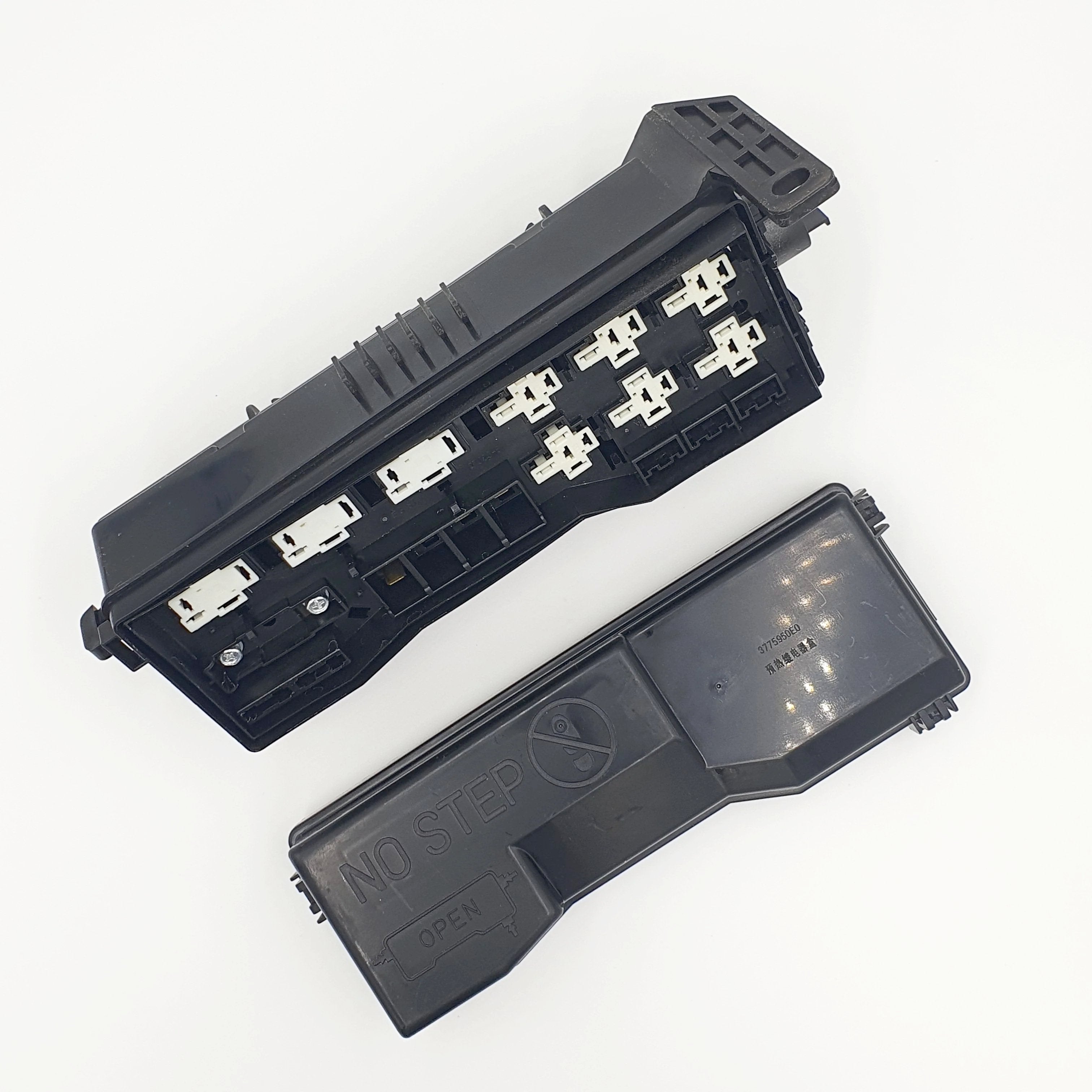 Fuse Relay Box + Cover for ISUZU NPR NQR NPR - HD NRR 94 - 07 - GoTrucky