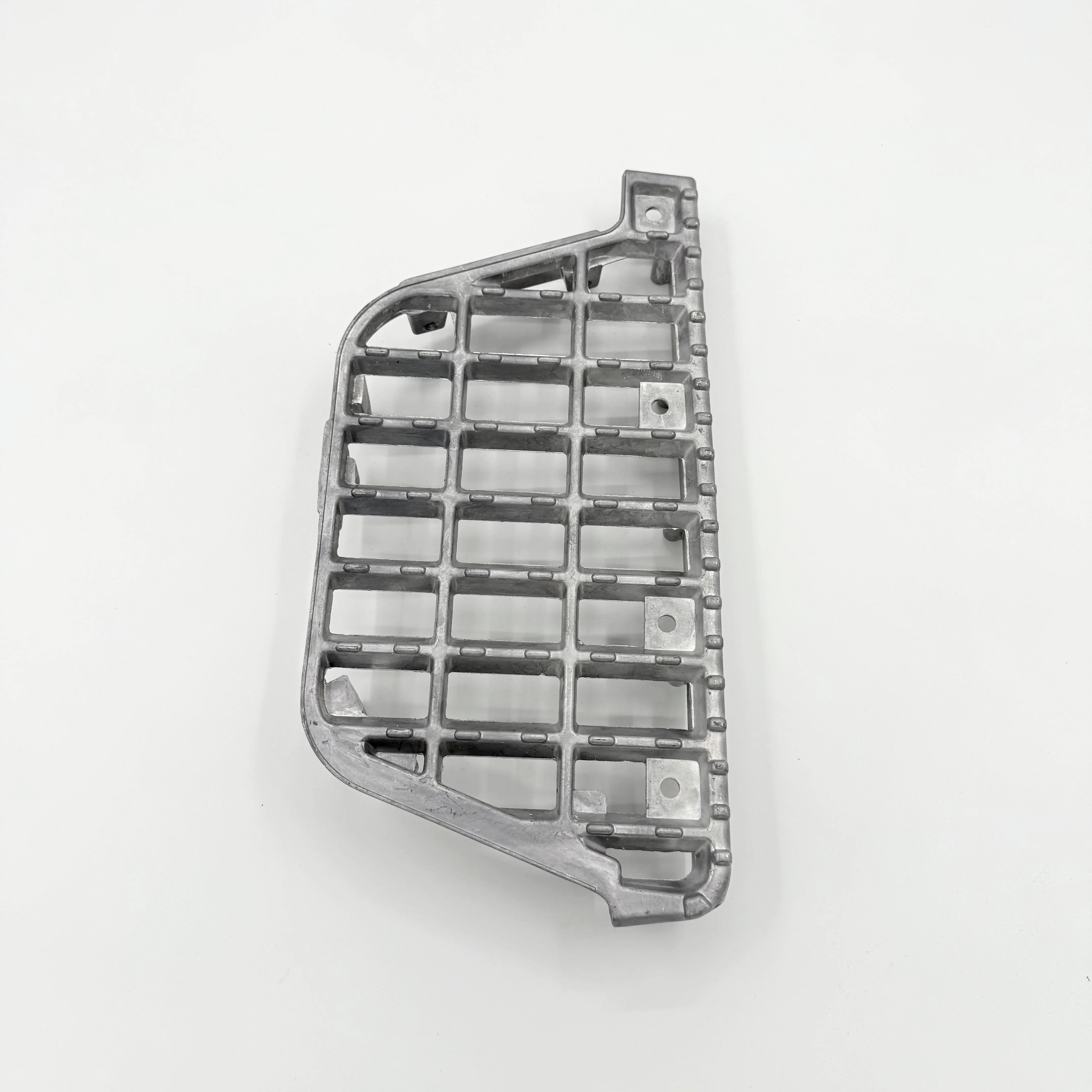 Step Plate Right Passenger Side For ISUZU NRR NPR NQR NPR - HD 96 - 04 - GoTrucky