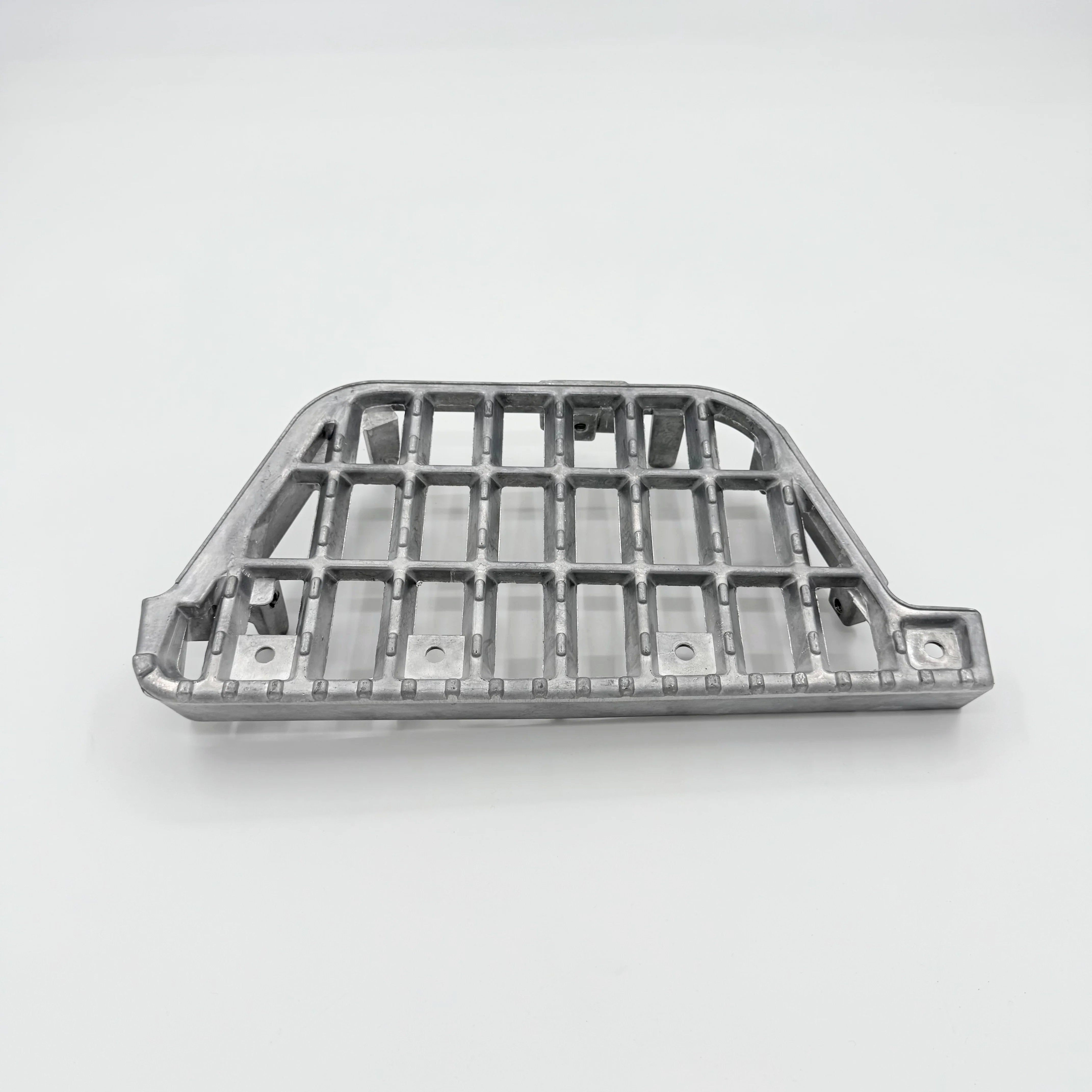 Step Plate Right Passenger Side For ISUZU NRR NPR NQR NPR - HD 96 - 04 - GoTrucky